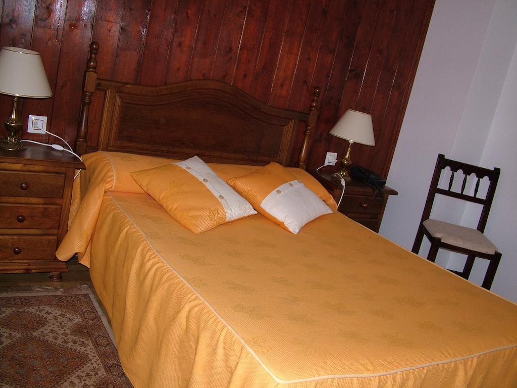 Hostal El Botero Cuzcurrita-Rio Tiron Room photo